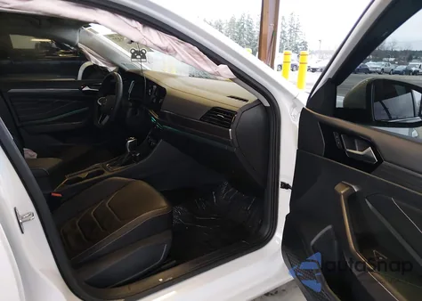 2024 Volkswagen Jetta 1.5T Sel from USA, damaged, VIN 3VWGM7BU5RM078972